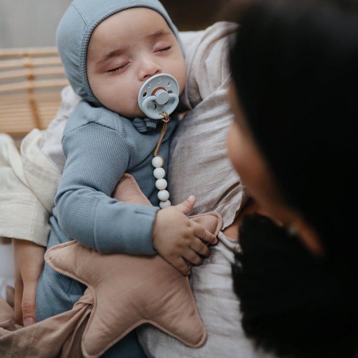FRIGG Moon Natural Rubber Pacifier 2-Pack - Nature Baby Outfitter