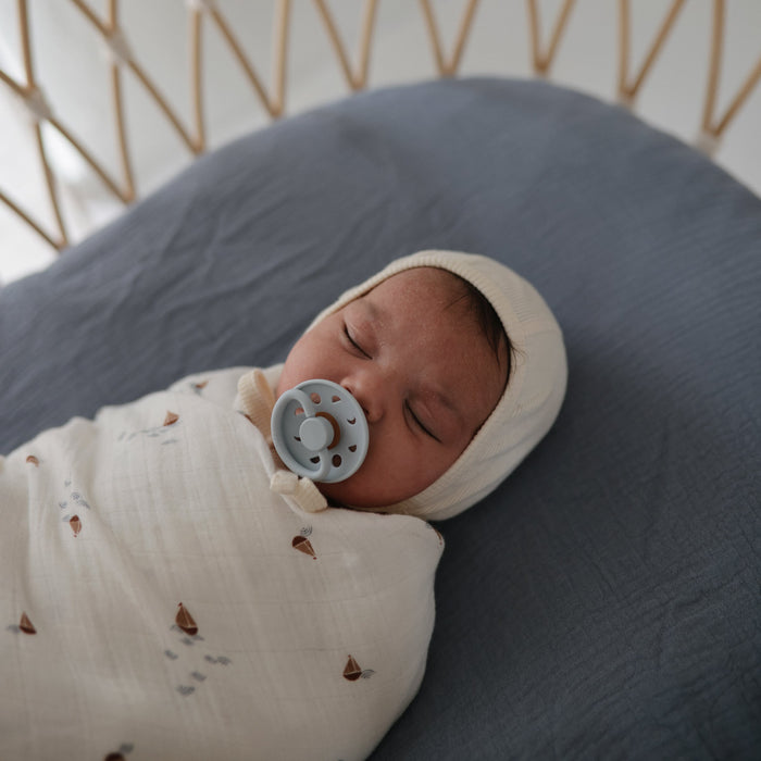 FRIGG Moon Natural Rubber Pacifier 2-Pack - Nature Baby Outfitter