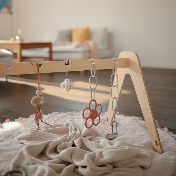 Daisy Rattle Teether - Nature Baby Outfitter