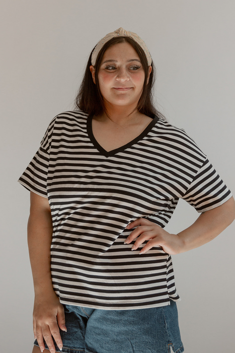 V-Neck Full Zip Breastfeeding Tee - Nature Baby Outfitter