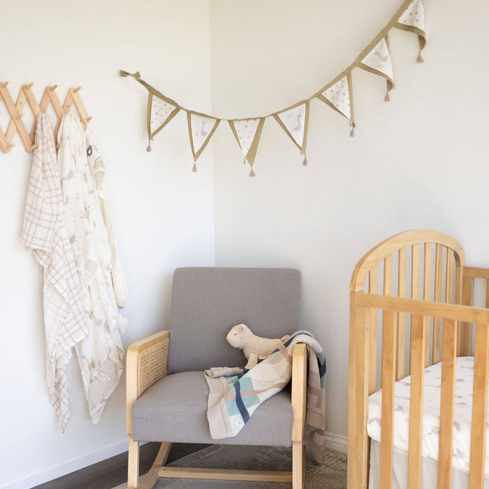 Charlie Farmhouse Garland