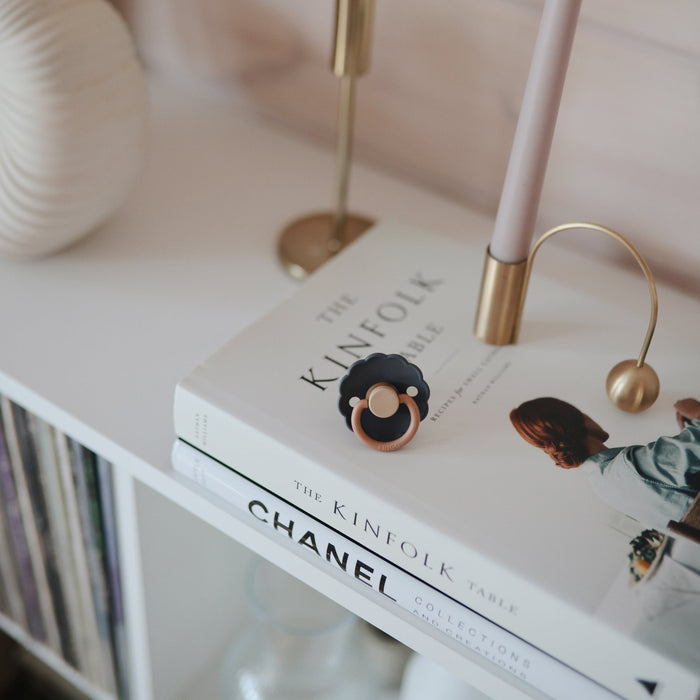 FRIGG Daisy Natural Rubber Pacifier 2-Pack - Nature Baby Outfitter