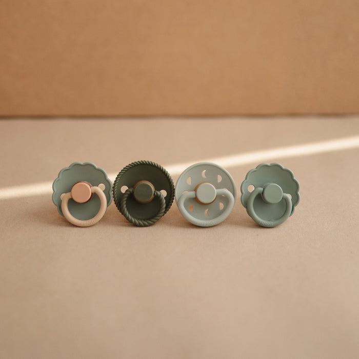 FRIGG Daisy Natural Rubber Pacifier 2-Pack - Nature Baby Outfitter