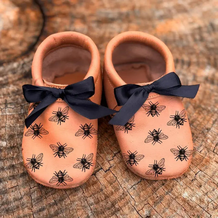 Bees with Bow Shepherd Shoes