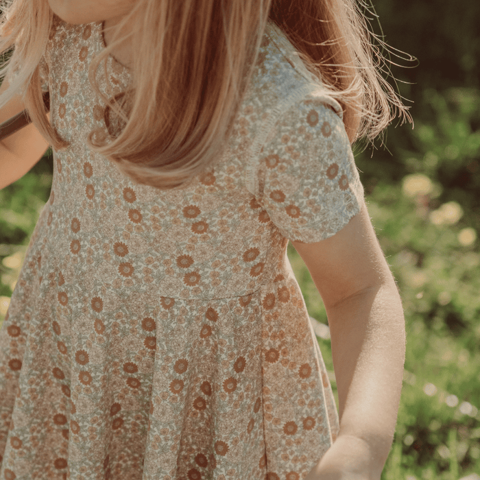 The Printed Short Sleeve Dress - Meadow