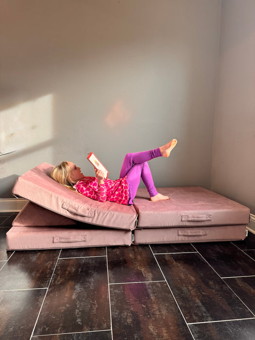 The Figgy play couch