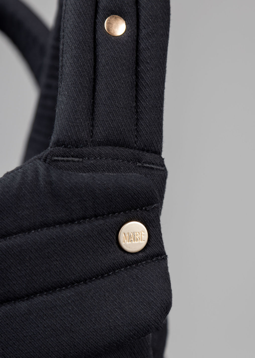 Ebony - The Monarch Carrier