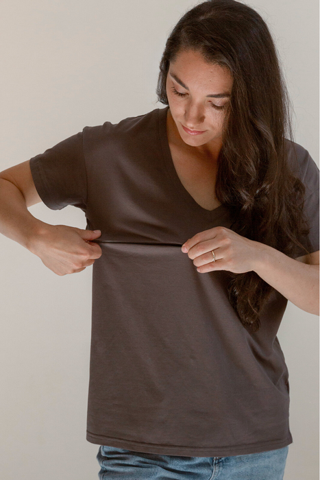 FINAL SALE V-Neck Full Zip Breastfeeding Tee - Gray - Nature Baby Outfitter
