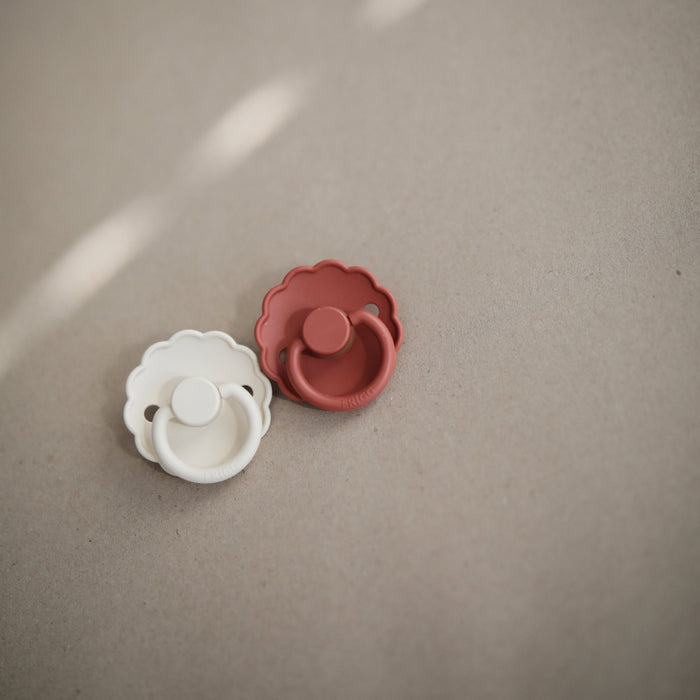 FRIGG Daisy Natural Rubber Pacifier 2-Pack - Nature Baby Outfitter