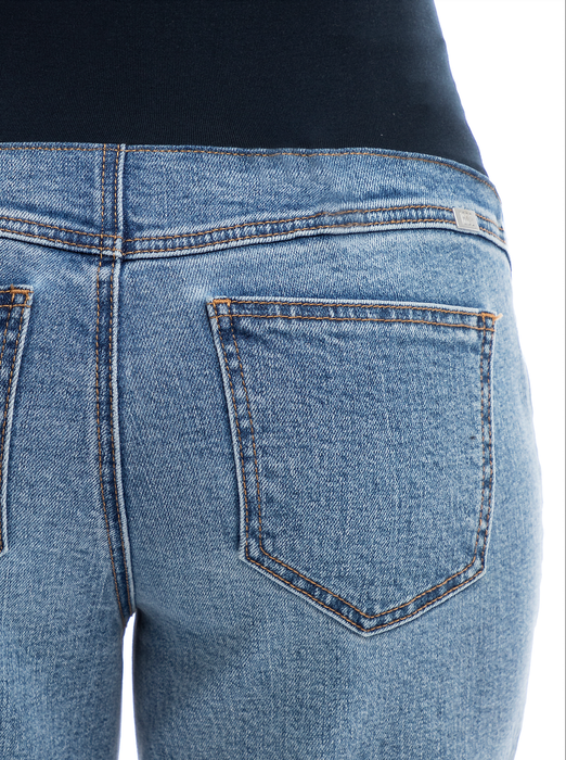 Maternity 30" Straight Leg Jean w/ Bellyband in Yonkers