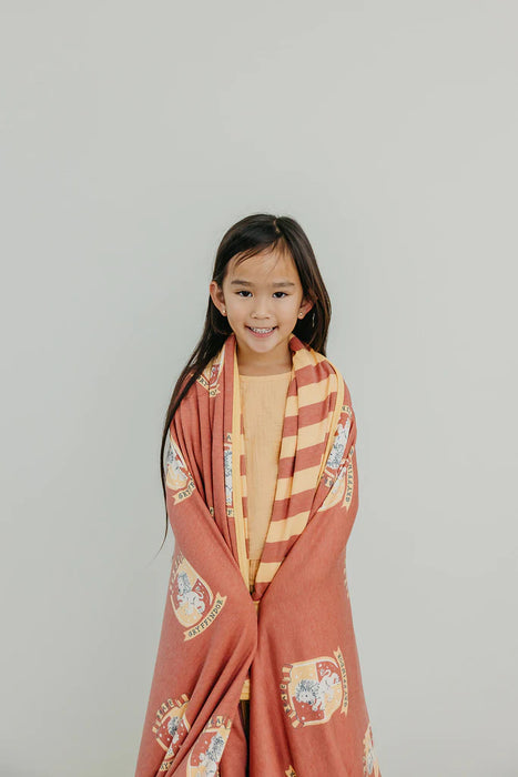 **DOORBUSTER** Gryffindor Jumbo Three Layer Quilt