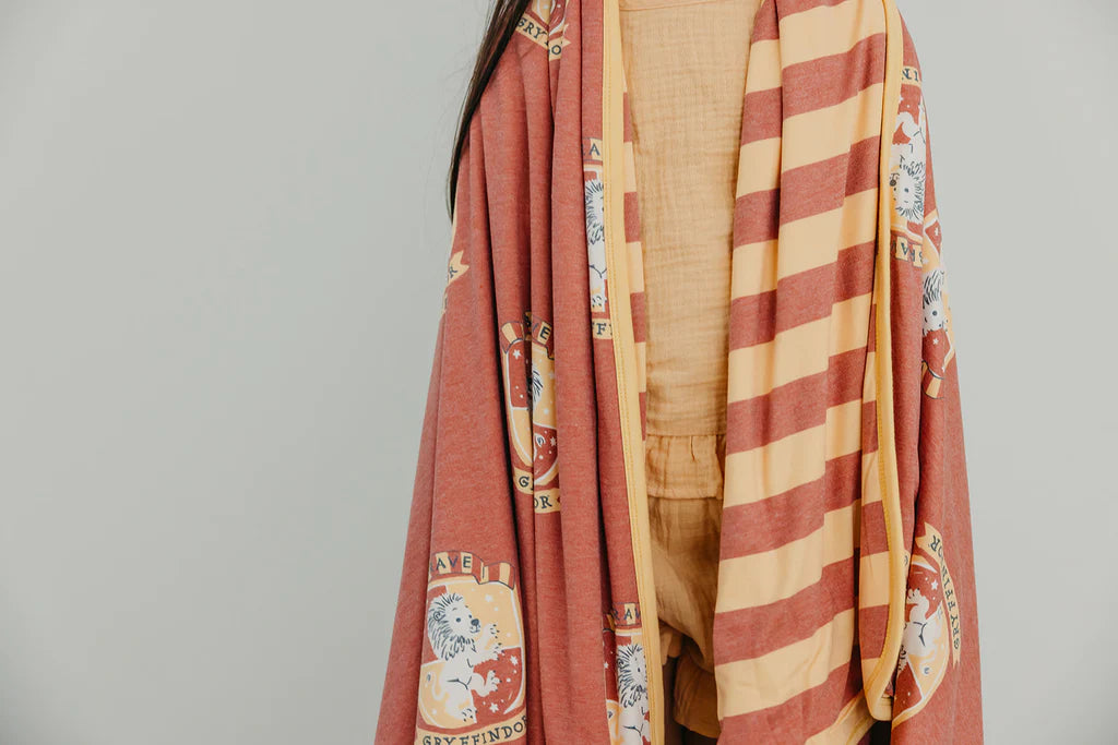 **DOORBUSTER** Gryffindor Jumbo Three Layer Quilt
