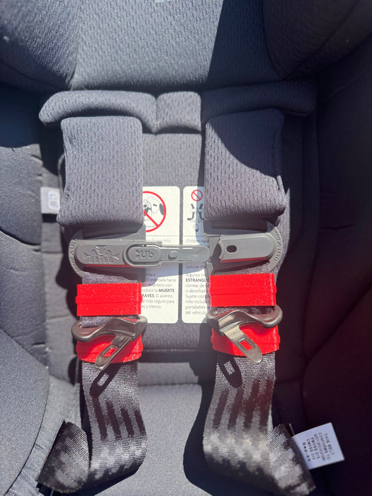 BuckleBuddeez • Infant | Car Seat Strap Aligner