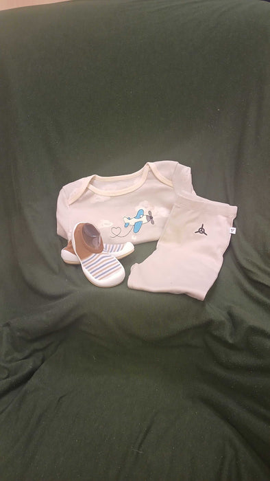 Airplane Organic Cotton Bodysuit and Pant Set