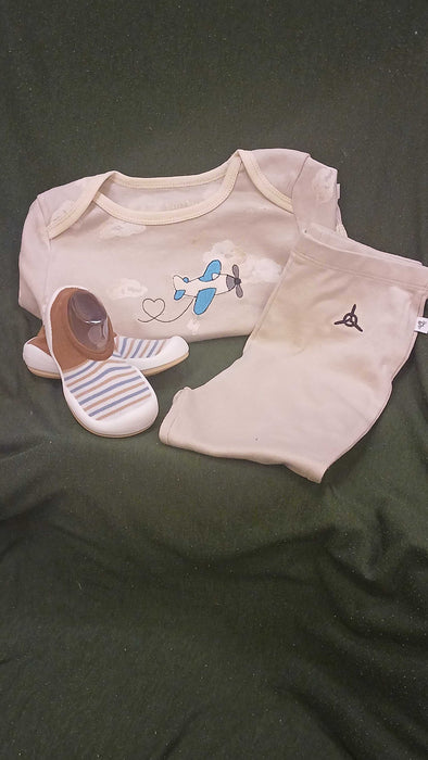 Airplane Organic Cotton Bodysuit and Pant Set