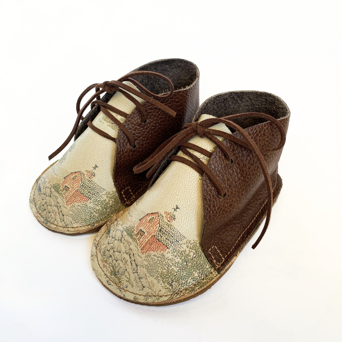 Barn Landscape Wander Boots