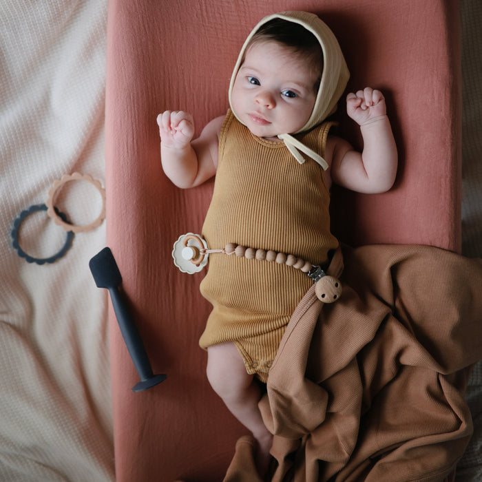 Silicone Pacifier Clip | Hera - Nature Baby Outfitter