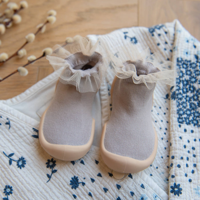 Tulle Trim Beige Minimalist Baby Crib Shoes
