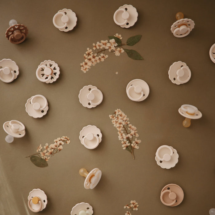 FRIGG Daisy Silicone Pacifier 2-Pack - Nature Baby Outfitter