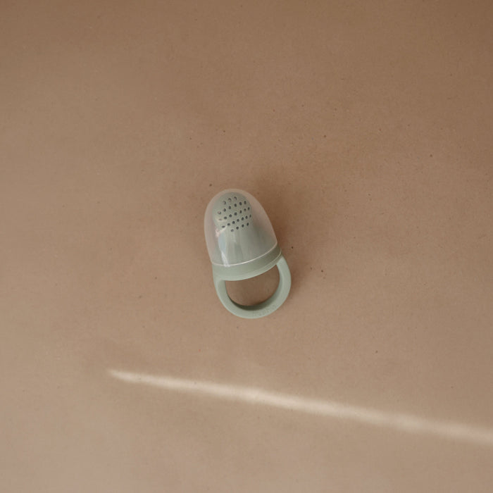Silicone Fresh Food Feeder - Nature Baby Outfitter