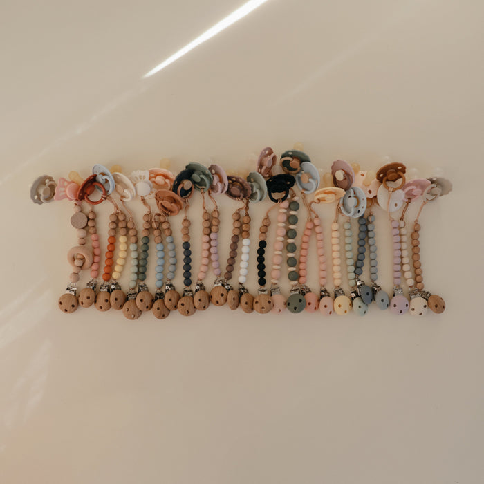 Silicone Pacifier Clip | Mila - Nature Baby Outfitter