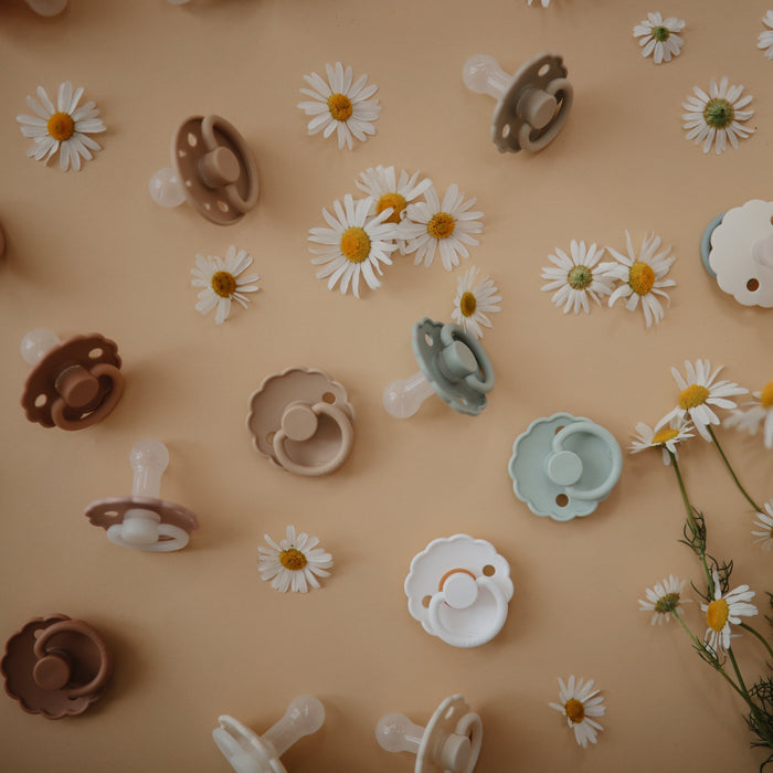 FRIGG Daisy Silicone Pacifier 2-Pack - Nature Baby Outfitter