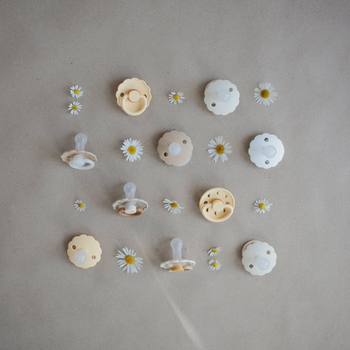 FRIGG Daisy Silicone Pacifier 2-Pack - Nature Baby Outfitter