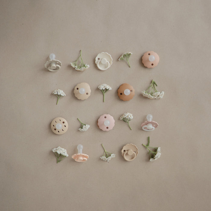 FRIGG Daisy Silicone Pacifier 2-Pack - Nature Baby Outfitter