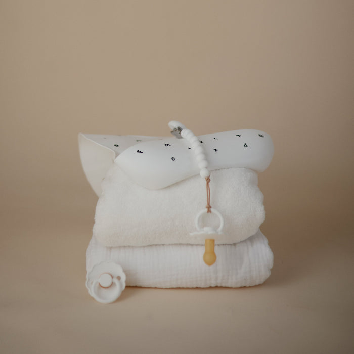 Silicone Pacifier Clip | Hera - Nature Baby Outfitter