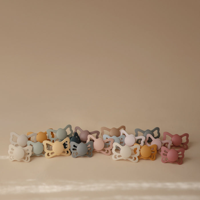 FRIGG Butterfly Anatomical Silicone Pacifier 2-Pack (0-6 Months) - Nature Baby Outfitter