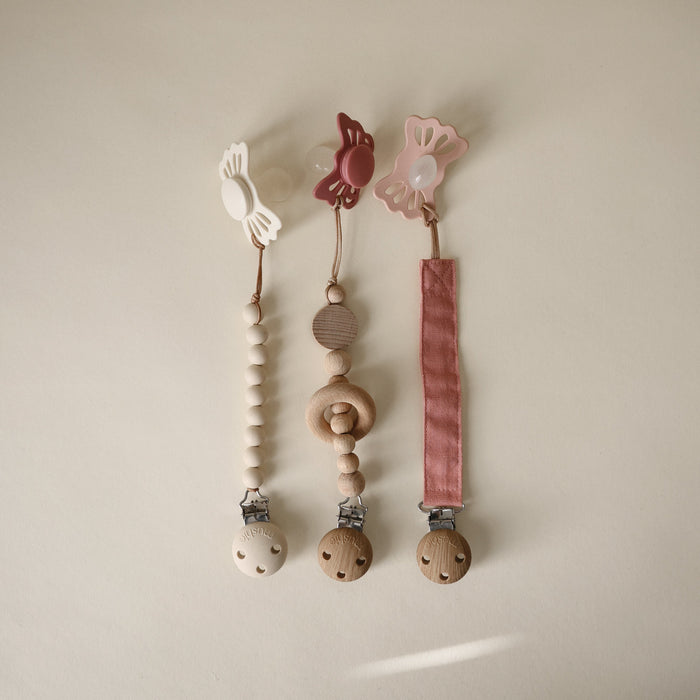 Silicone Pacifier Clip | Mila - Nature Baby Outfitter