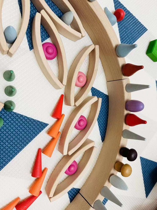 42-Piece Combination Set – 12 Large & 30 Mini Curved Natural Wooden Building Blocks