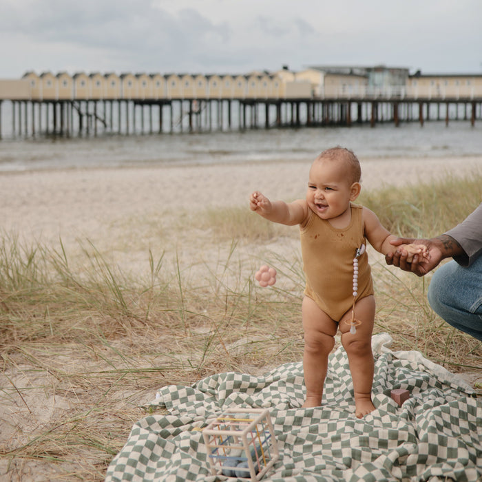 Silicone Pacifier Clip | Hera - Nature Baby Outfitter