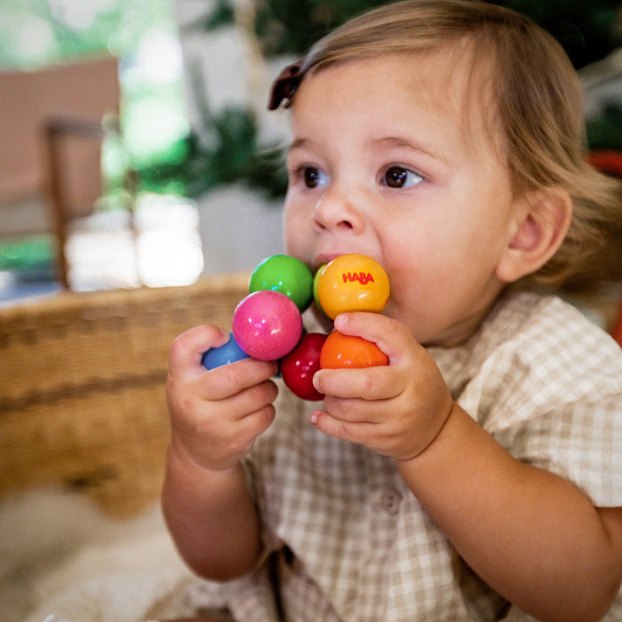 Magica Wooden Clutching Toy - Nature Baby Outfitter