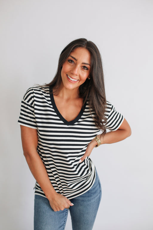 V-Neck Full Zip Breastfeeding Tee - Nature Baby Outfitter