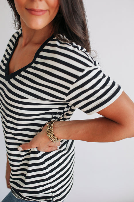 V-Neck Full Zip Breastfeeding Tee - Nature Baby Outfitter