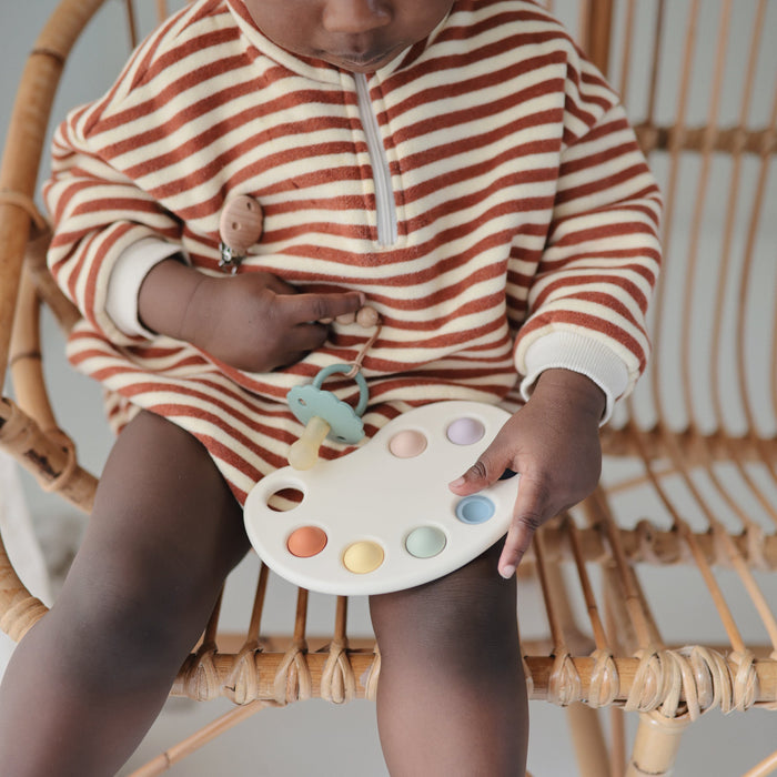 FRIGG Daisy Natural Rubber Pacifier 2-Pack - Nature Baby Outfitter