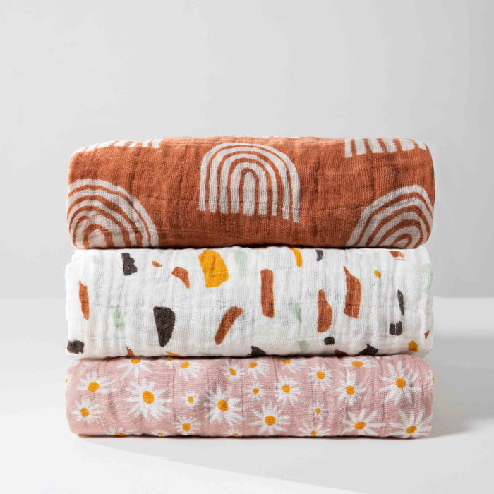 T28033,Babyletto,Daisy Muslin All-Stages Midi Crib Sheet in GOTS Certified Organic Cotton