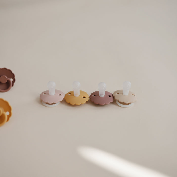 FRIGG Daisy Silicone Pacifier 2-Pack - Nature Baby Outfitter