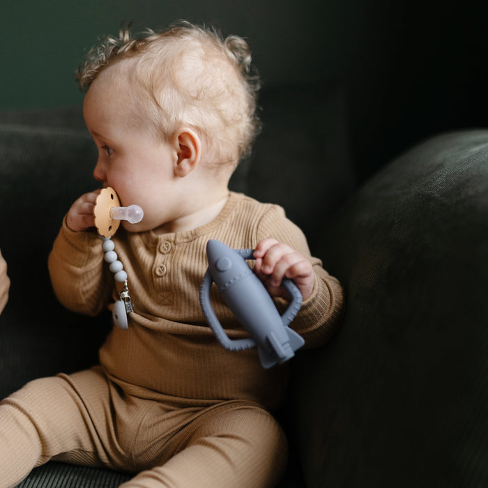 FRIGG Daisy Silicone Pacifier 2-Pack - Nature Baby Outfitter